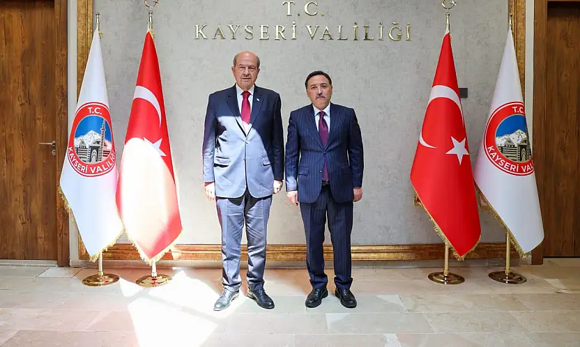 Eski Cumhurbaşkanı Kayseri'de! İlk  ziyaret Vali Çiçek'e