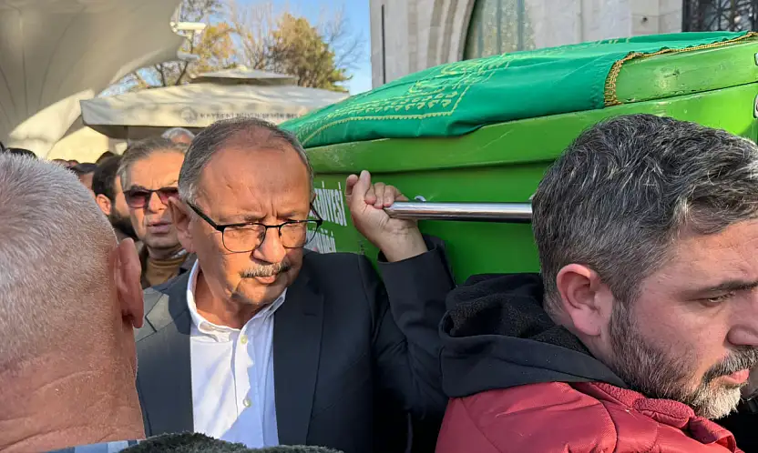 'Komutan'ın tabutunu Özhaseki taşıdı