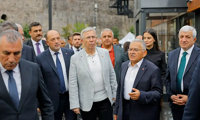 Mansur Yavaş Kayseri'de bakın neler yaptı…