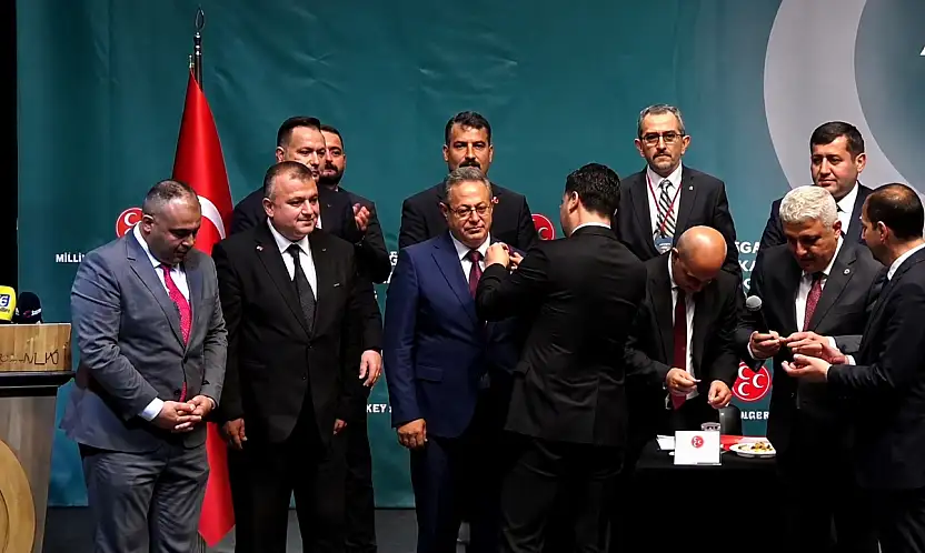 Meclis üyeleri MHP'ye geçti!