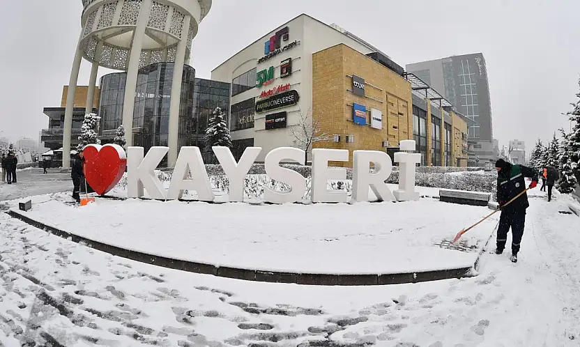 Meteoroloji'den kuvvetli kar ve buzlanma uyarısı