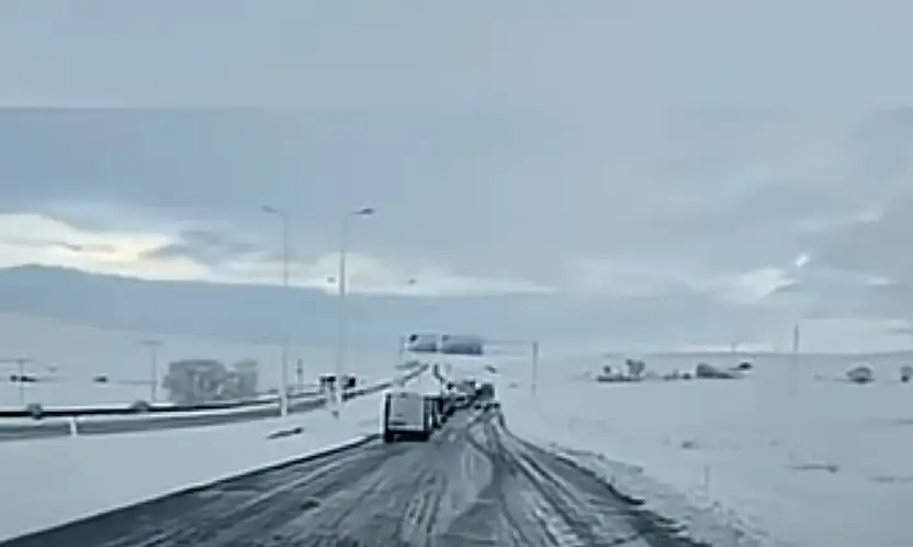 O yollar küçük araçlar ve otobüsler için açıldı