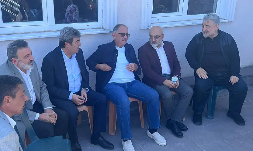 Özhaseki yeni imajıyla dikkat çekti! Belki ilk defa böyle göreceksiniz