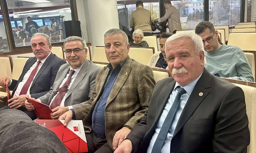 Partinin Lideri Özgür Özel'in Kayseri'ye gelmesine az bir süre kala CHP'li Belediye Başkanları Ankara'ya neden gitti?