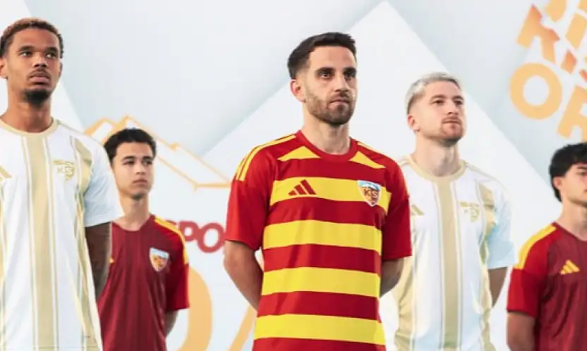 'Sarı umut, kırmızı tutku'... Kayserispor'un 60. yıl özel formaları tanıtıldı