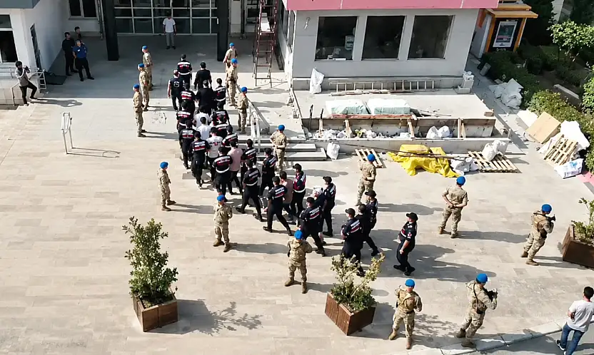 Sosyal medyadan uyuşturucu satanlara operasyon! Yüzlerce kilo ele geçirildi
