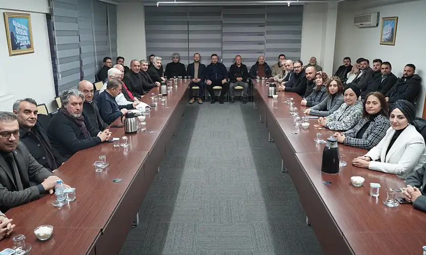 Toplantıya katılmayanlar Katılmayanlar AK Parti Kayseri yönetimi toplandı!