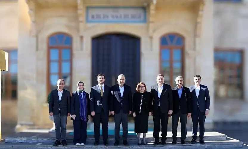 Trabzon'a atanan Kayserili Vali'ye o isimlerden dikkat çeken ziyaret!