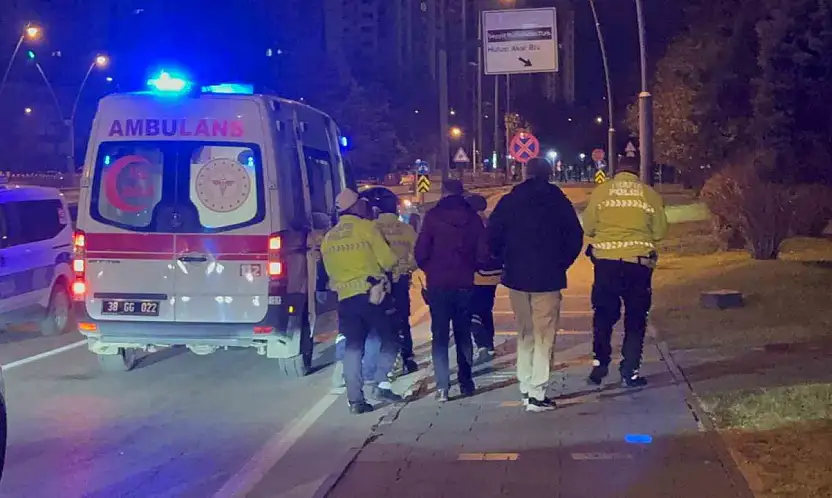 Kayseri'de ekipleri alarma geçiren olay! Polise çarpıp, kaçtı