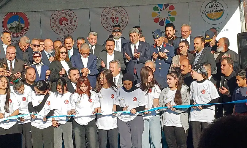 Vali Çiçek: Bir derdimiz var diye çıktığımız yolda çığ gibi büyüyoruz