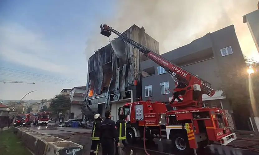 Yangında ölenlerin sayısı 7'ye yükseldi