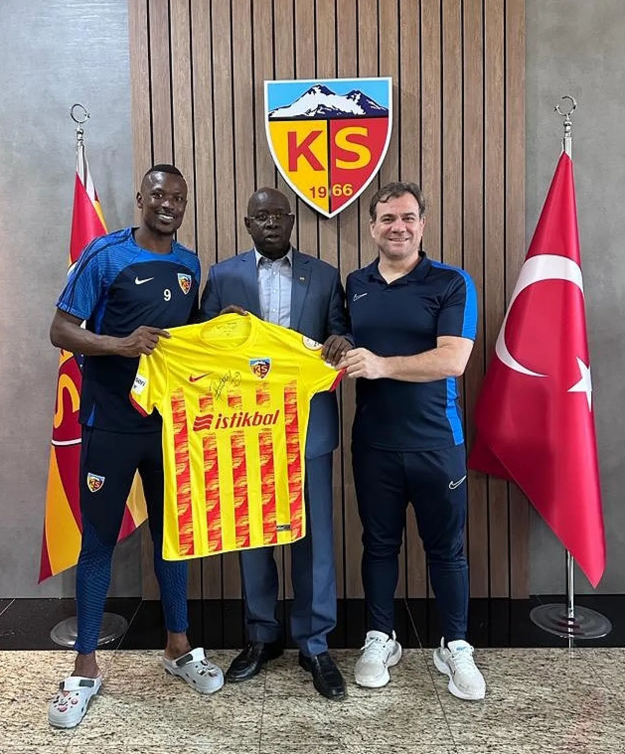 Gueye ve Mbaye Diagne'den, Mame Thiam'a ziyaret!