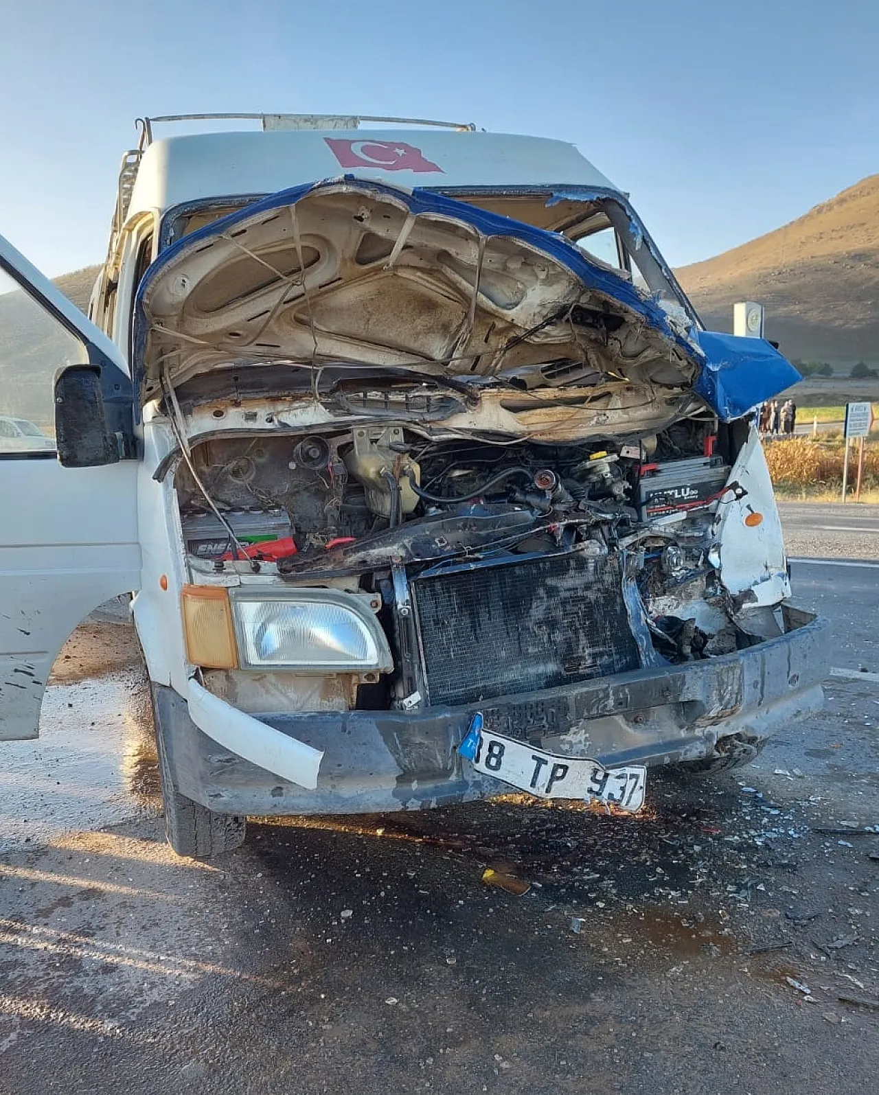 Kayseri'de can pazarı! Minibüs kaza yaptı
