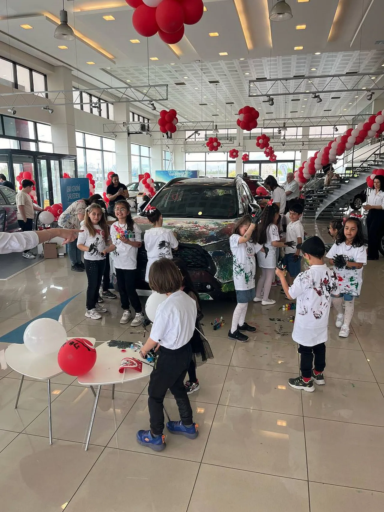 Minik eller, renkli hayaller