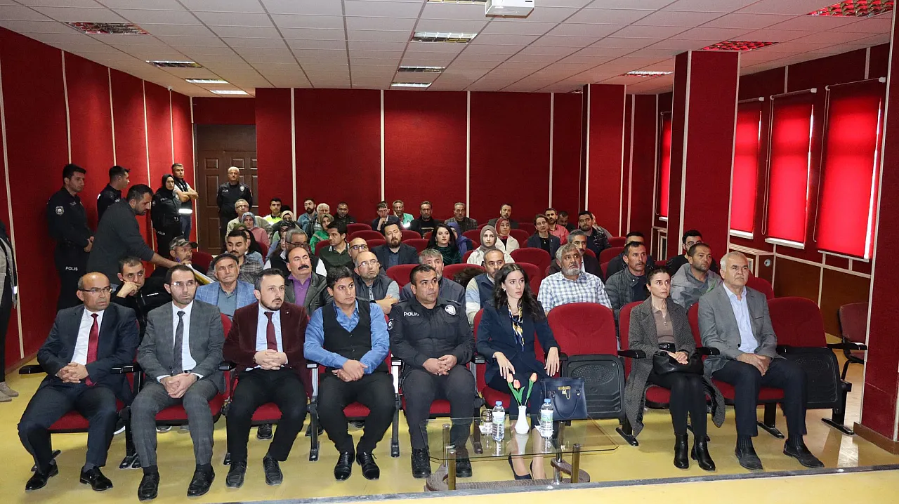 O ilçede uyuşturucu ile mücadele konferansı düzenlendi!