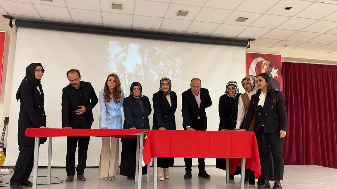 Yeşilhisar'da Öğretmenler Günü böyle kutlandı