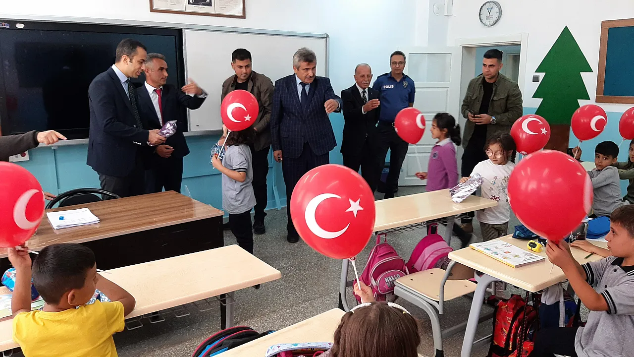 Sarıoğlan'da İlköğretim Haftası kutlandı