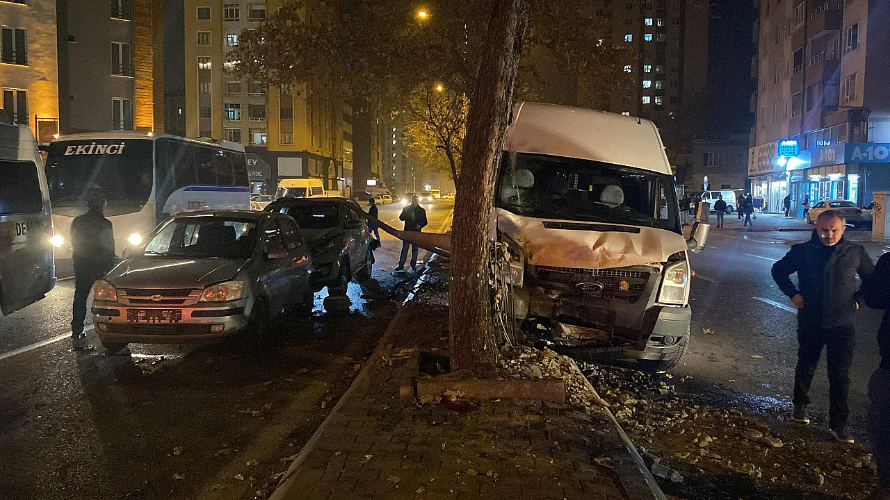 Kayseri'de zincirleme kaza! Yaralılar var...