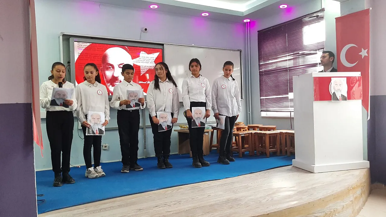 Sarıoğlan'da, Akif Ersoy anıldı