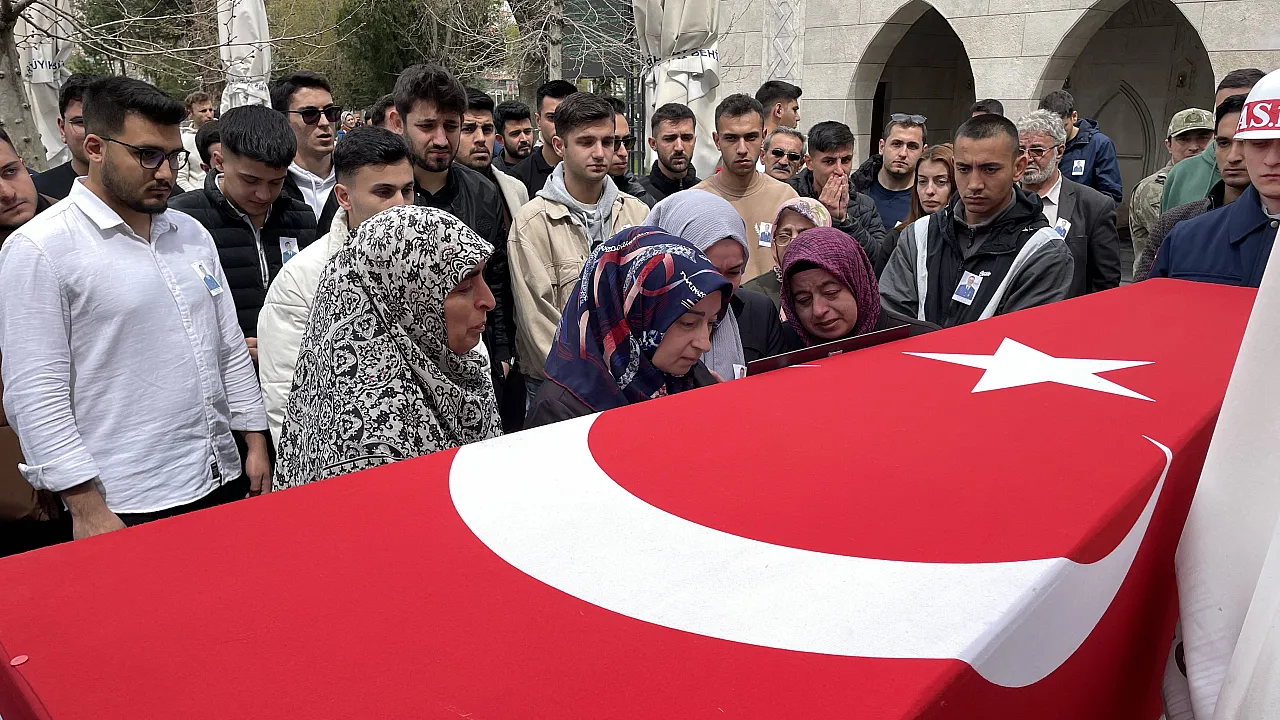 Kayserili astsubay toprağa verildi