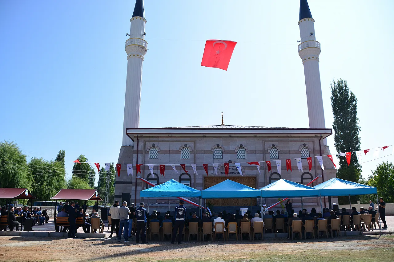 Yahyalı'da Hacı Abdurrahman Hoca Camisi ibadete açıldı