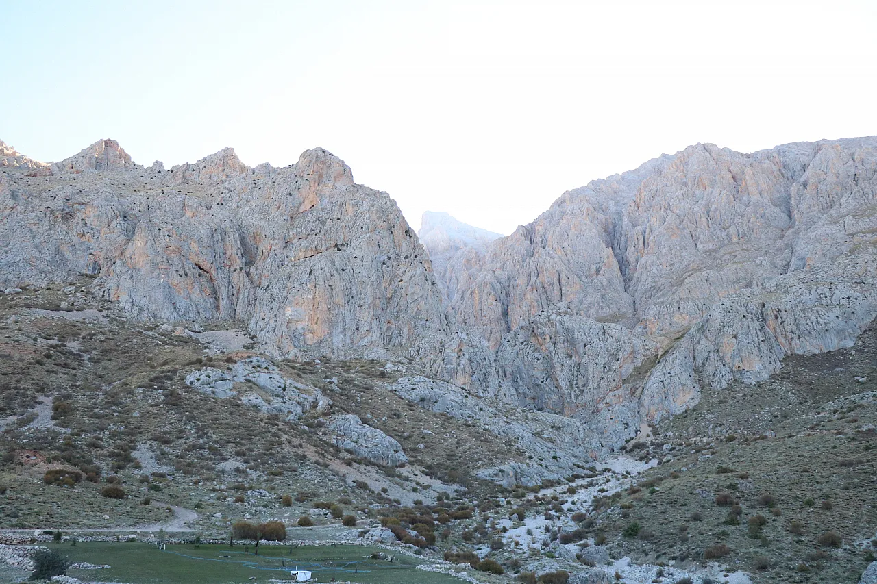 Mevsimin ilk karı yağdı...