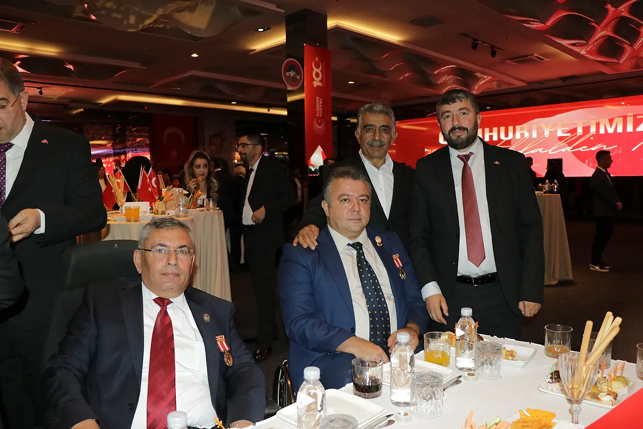 Kayseri'de Cumhuriyet coşkusu resepsiyon ile devam etti