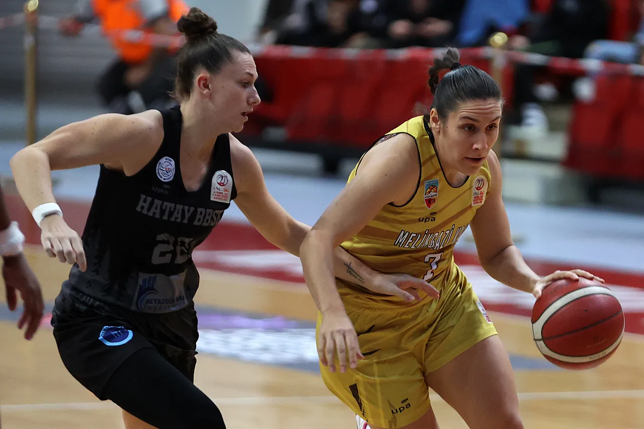 Melikgazi Kayseri Basketbol'da galibiyet sevinci