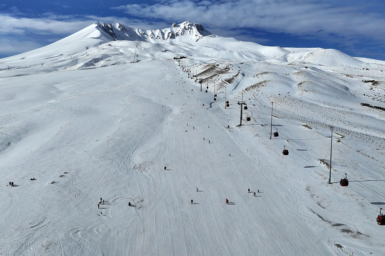 Tatili fırsat bilen vatandaşlar oraya akın etti