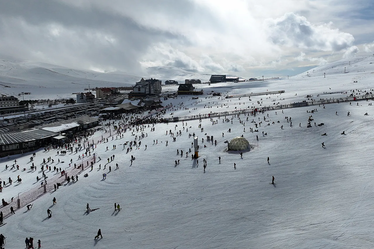 Tatili fırsat bilen vatandaşlar oraya akın etti