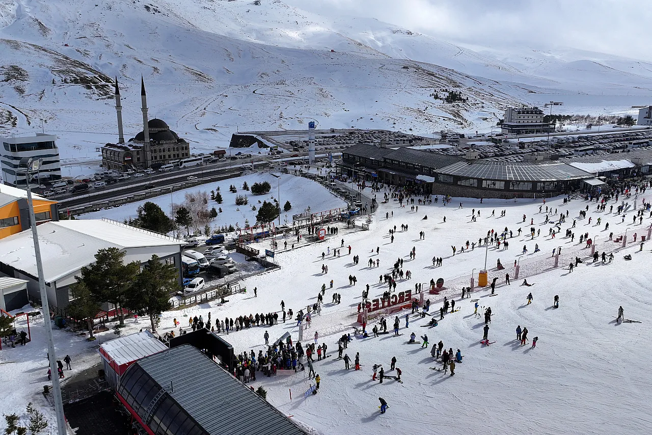 Tatili fırsat bilen vatandaşlar oraya akın etti