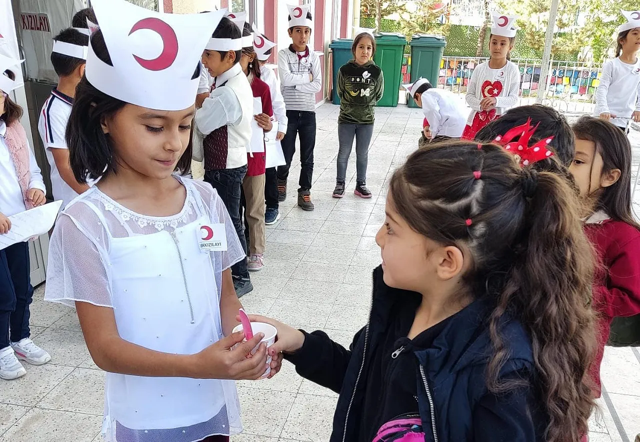 O ilçede öğrenciler Kızılay Haftasını kutladı!