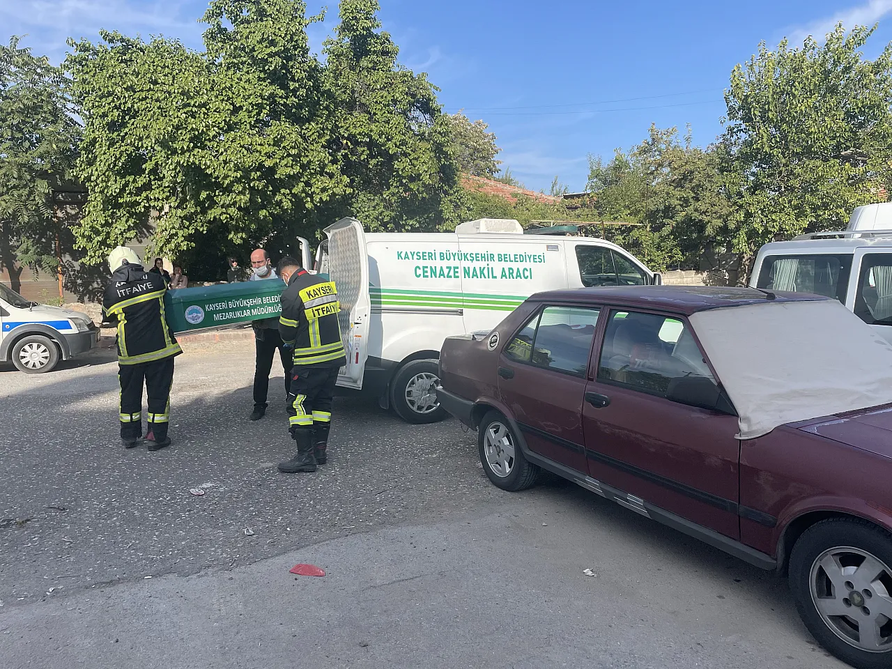 FLAŞ! Evinde ölü bulundu...