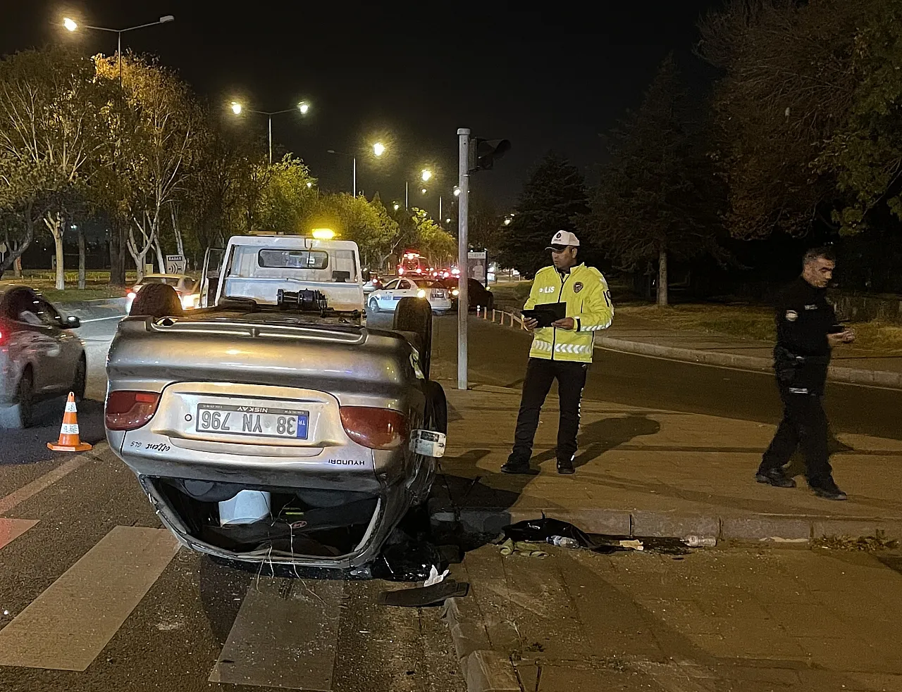 Kayseri'de feci kaza: Otomobil takla attı