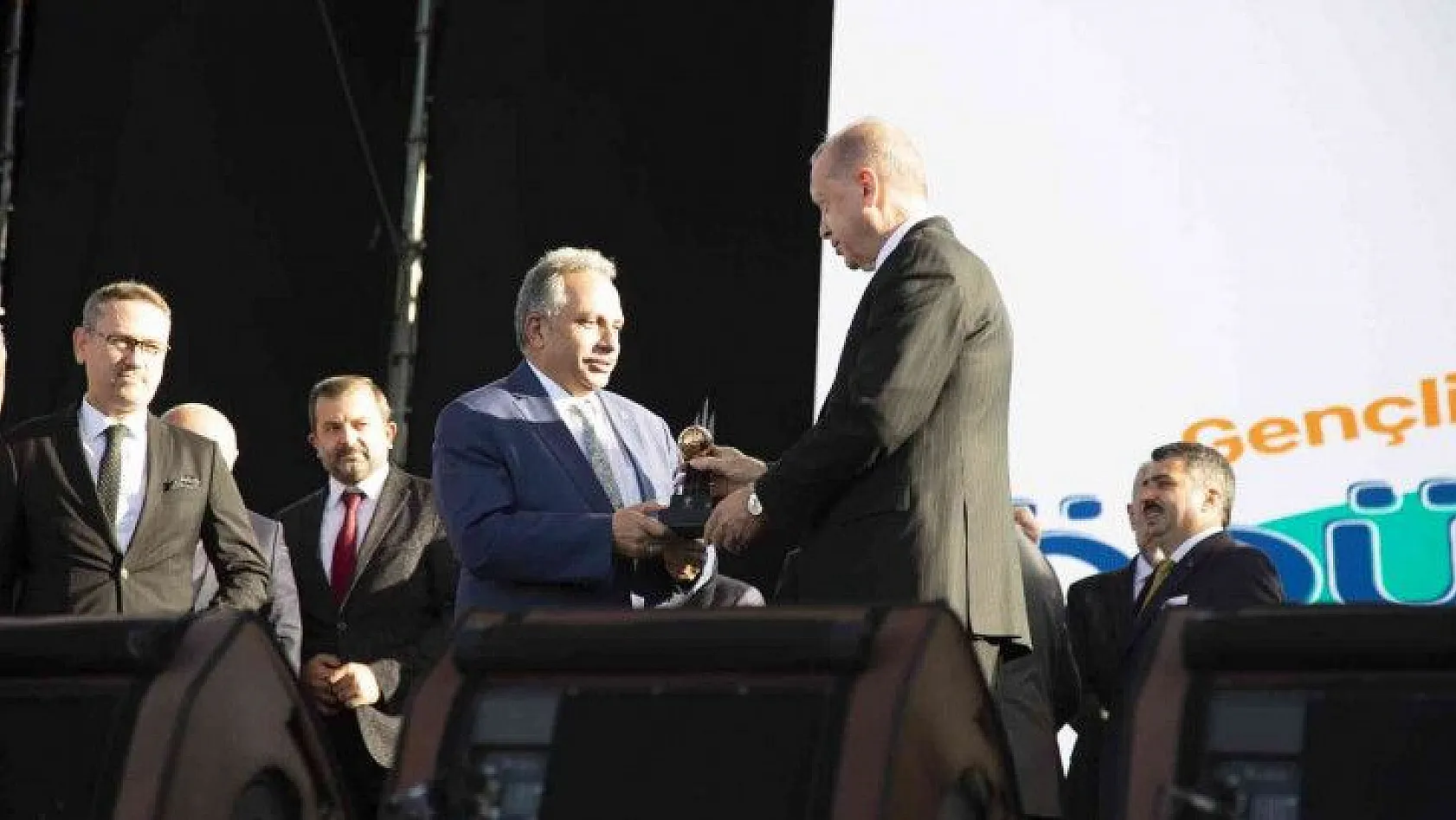 'Genç Talas'a Cumhurbaşkanı Erdoğan'dan ödül