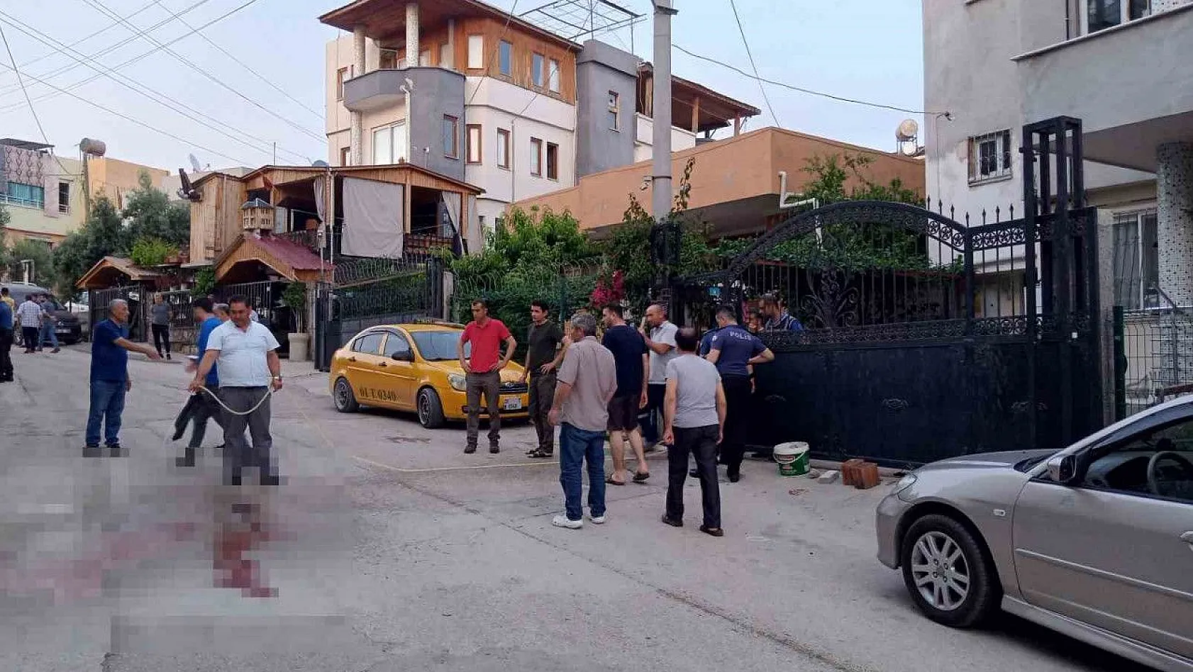 Adana'da cinnet getiren koca dehşet saçtı: 1 ölü, 3 yaralı