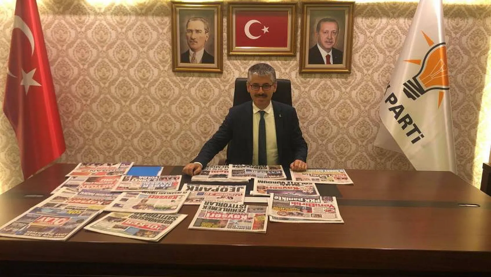 AK Parti'den yerel basına destek: İl yöneticileri en az 5 gazeteye abone oldu