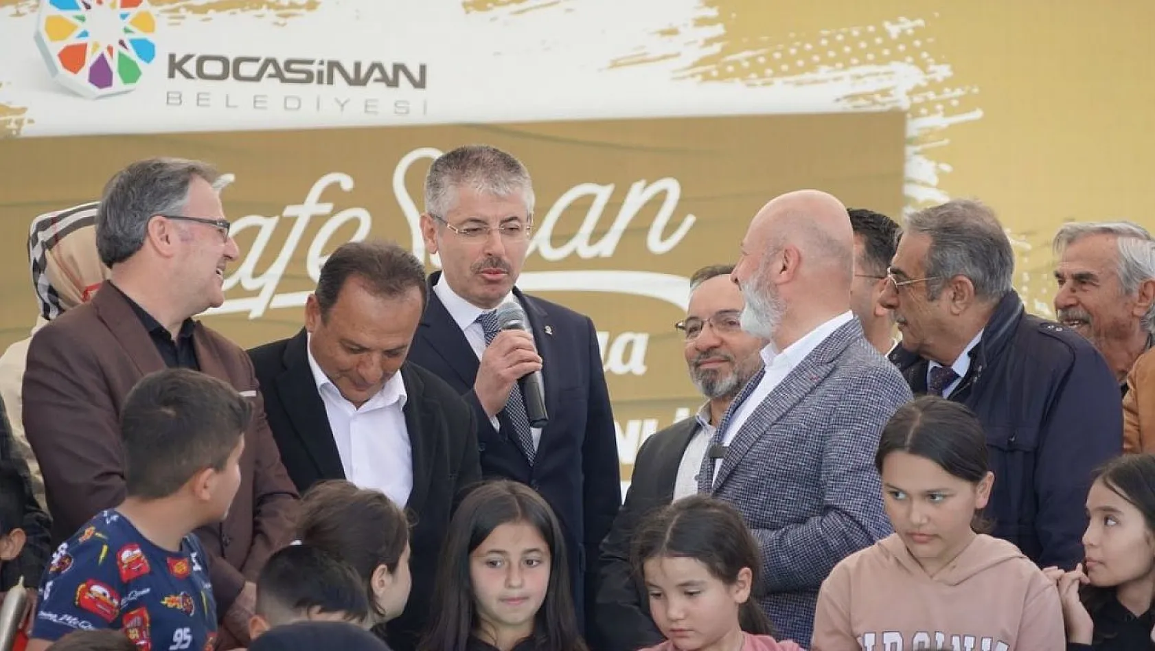 AK Parti Milletvekili adayı Çopuroğlu 'Kayseri'nin en meşhurunu' açıkladı!