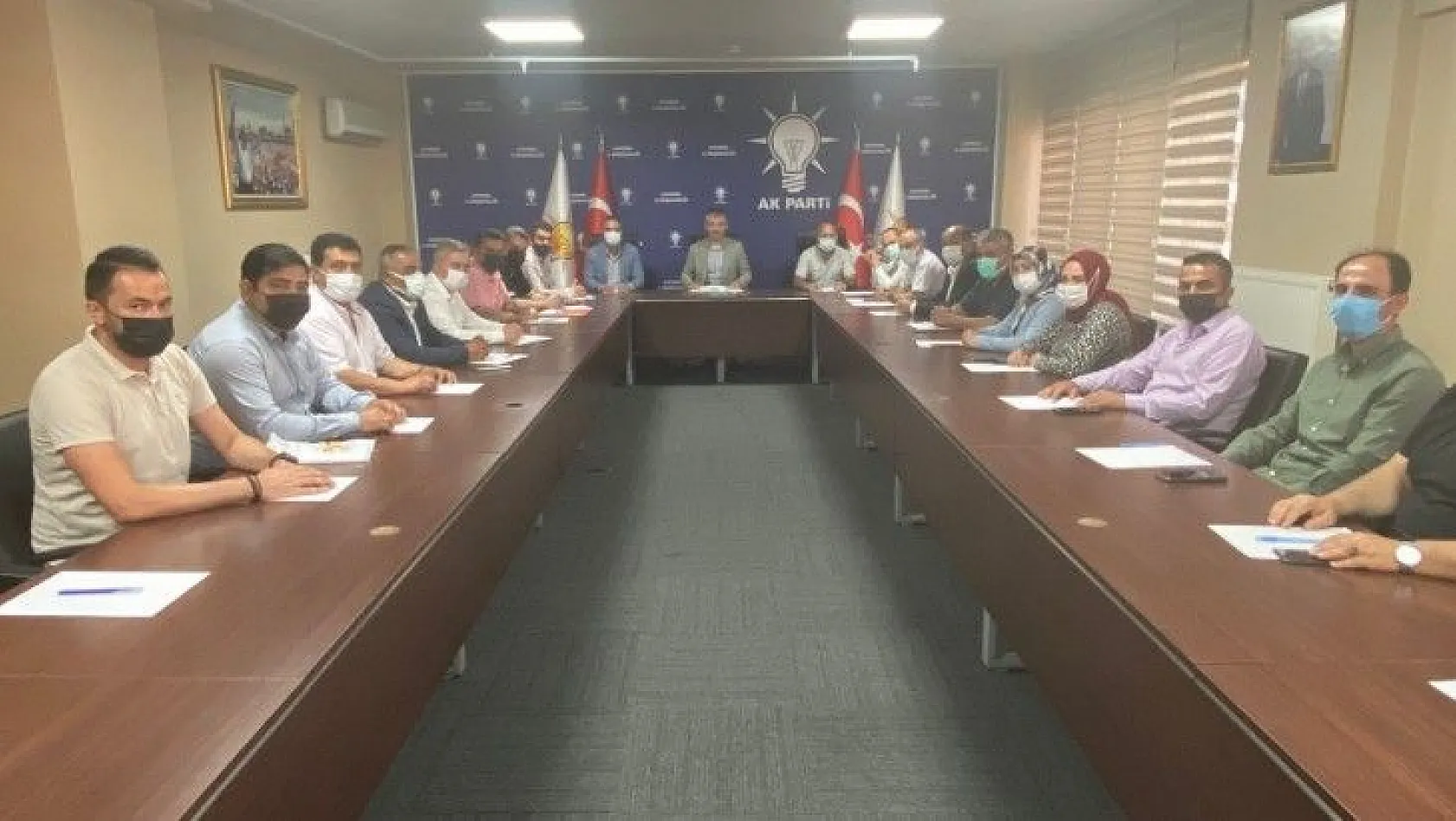 AK Parti Sarız İlçe Yönetim Kurulu Toplantısı düzenlendi