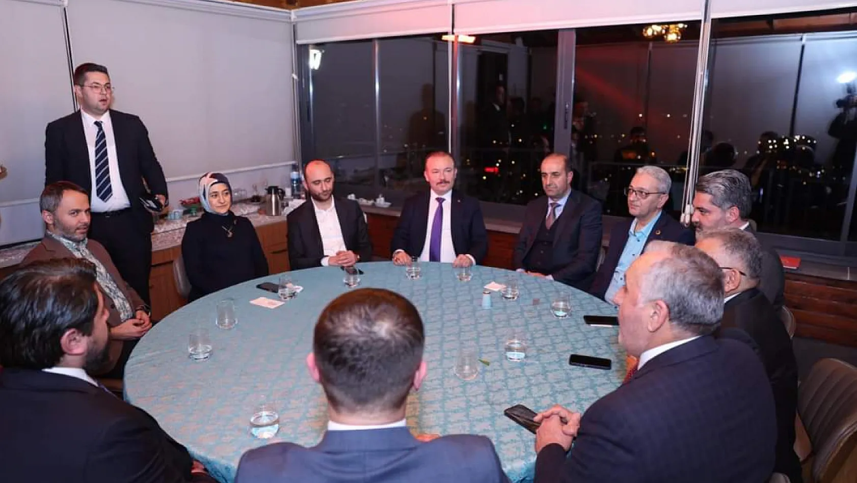 AK Parti ve MHP masaya oturdu! Dikkat çeken buluşma