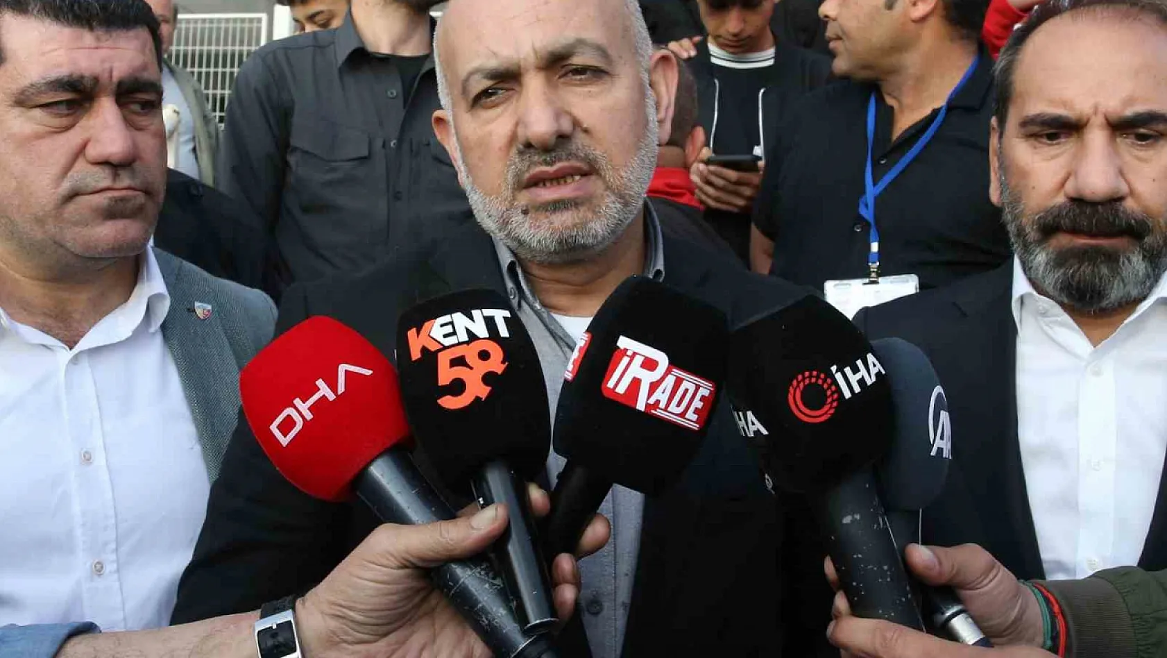 Kayserispor Başkanı Ali Çamlı: Görüşmelerimiz devam ediyor' dedi ve....