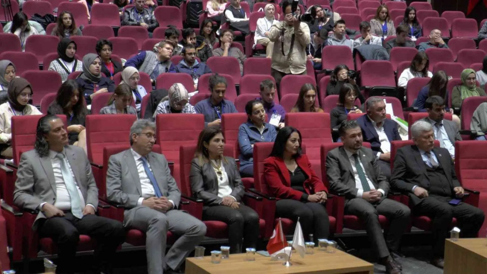Kayseri'de 'Ulusal Tek Sağlık Kongresi' başladı...