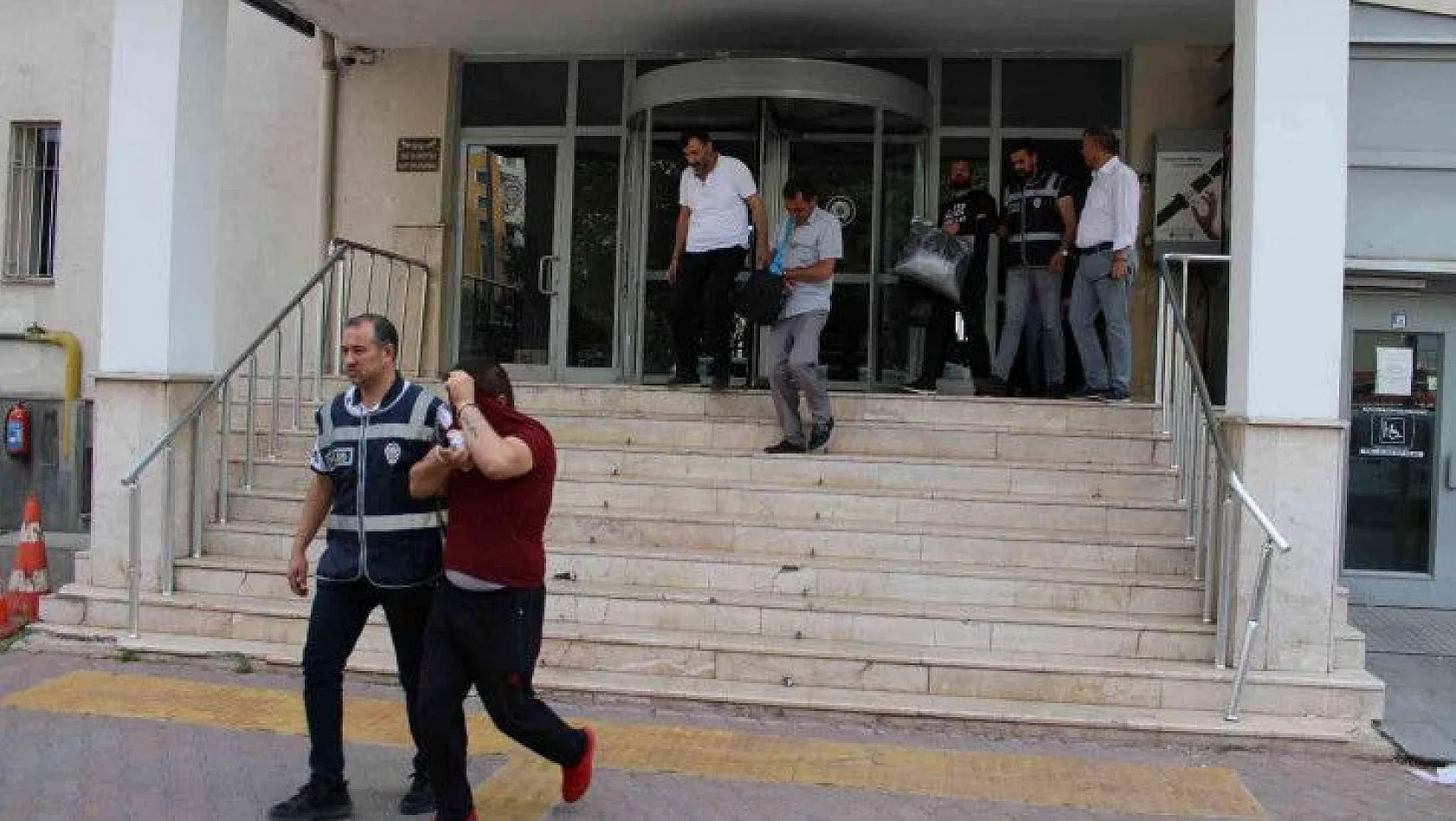 Kayseri'de 18 kişi yakalandı