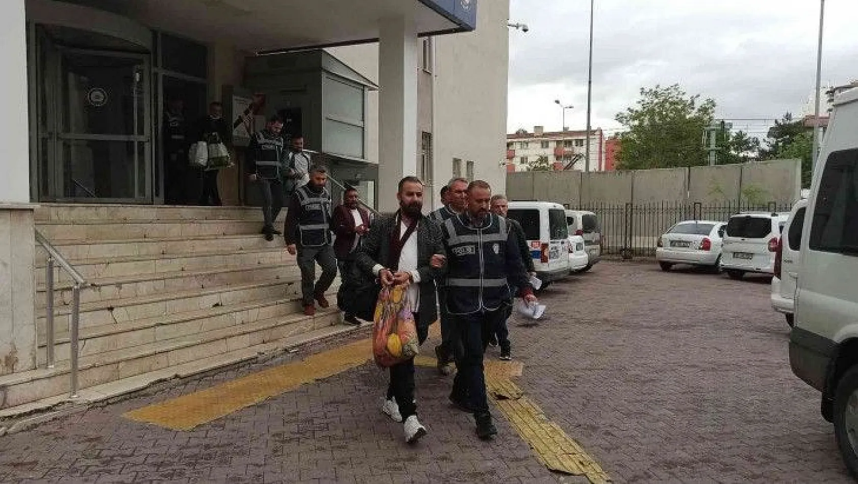Kayseri'de operasyon: 16 gözaltı