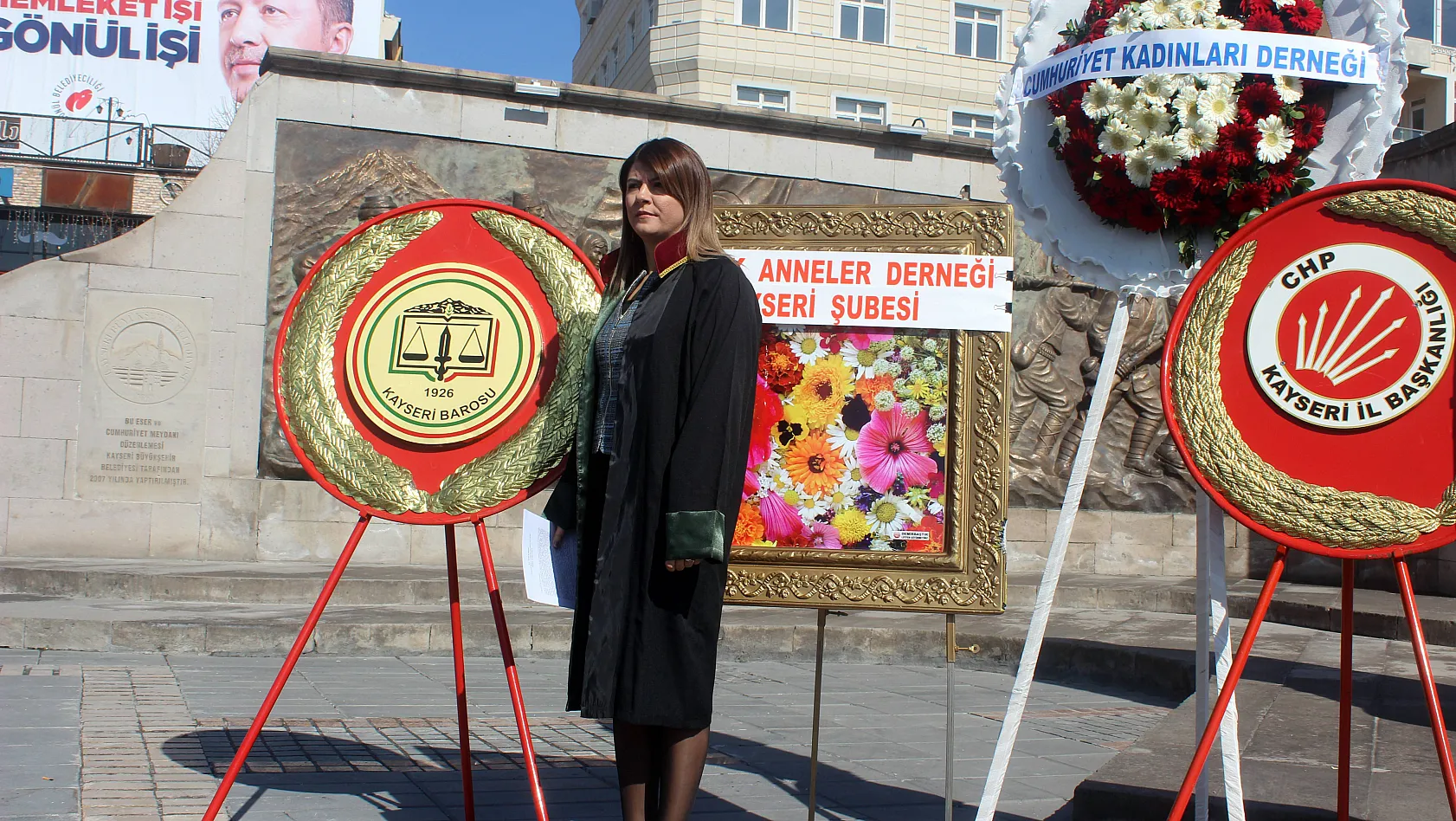 Karahan: 'Kadına şiddet anayasada bulunan yaşama hakkının ihlalidir'