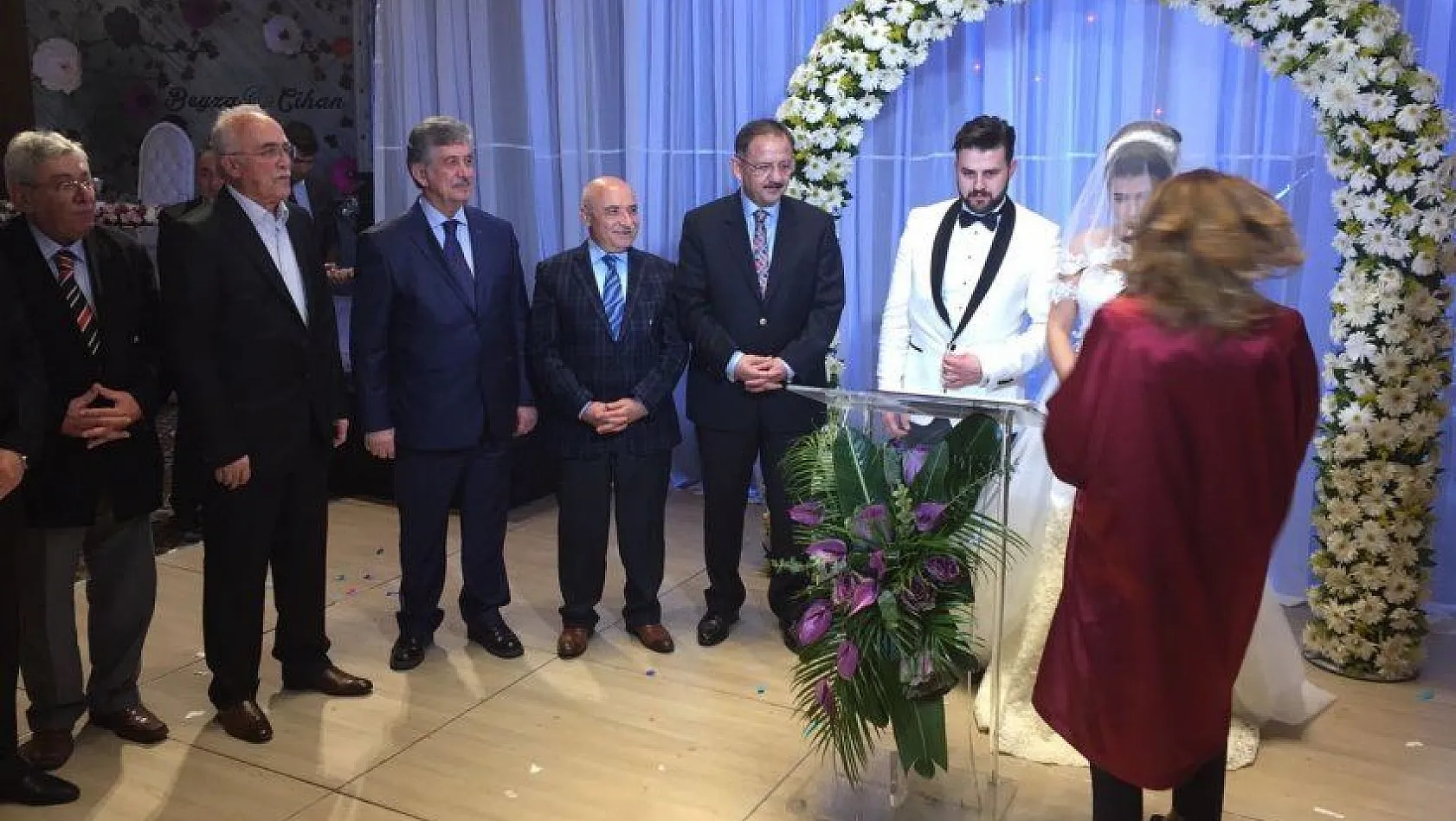 Bakan Özhaseki nikah şahitliği yaptı
