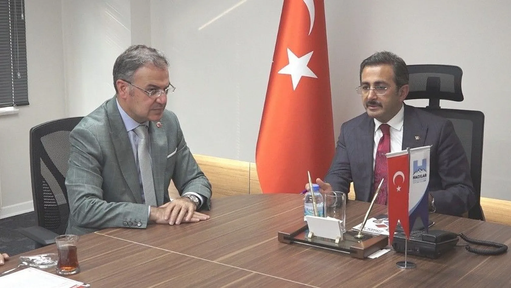Bakan Yardımcısı Aksu Hacılar Belediyesi'ni ziyaret etti