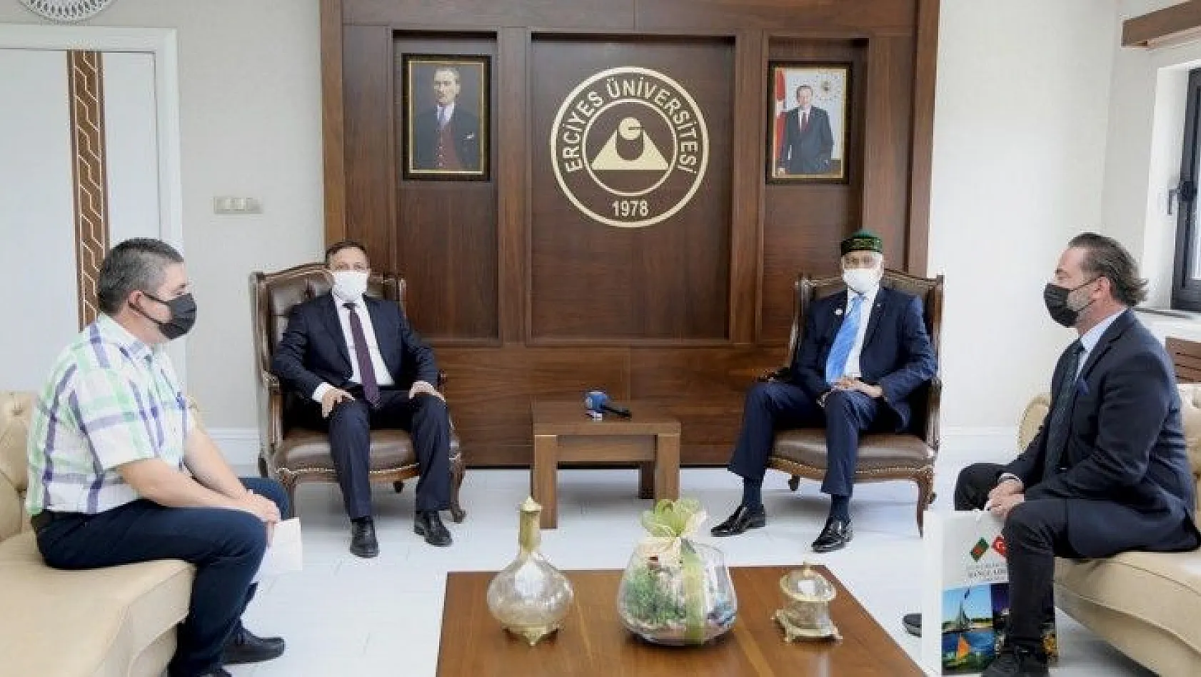 Bangladeş Ankara Büyükelçisi Mosud Mannan, ERÜ Rektörü Çalış'ı ziyaret etti