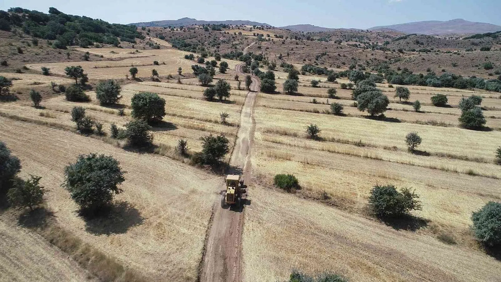 Başakpınar'a 10 kilometrelik yeni tarım yolu