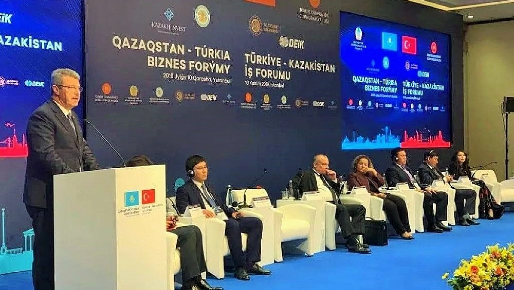 Başkan Akay, Kazakistan'ın Bölgesel Yatırım İş Forumunda Konuştu